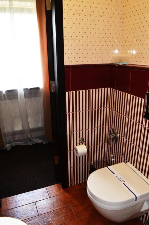 Tsaritsynskiy Hotel Charkiv Esterno foto